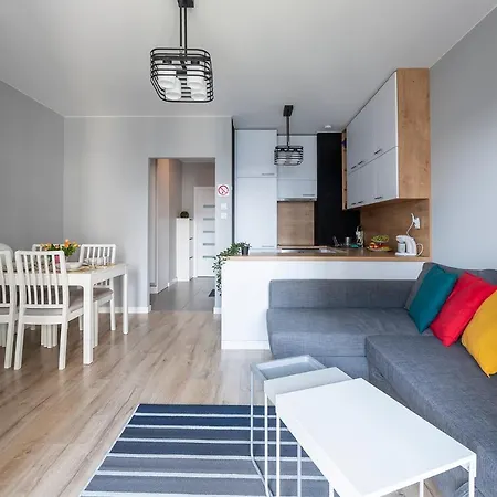 Apartment Luxury In -1-bright-secured-free Parking