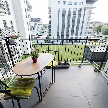 Apartment Luxury In -1-bright-secured-free Parking Lodz (Lodz)