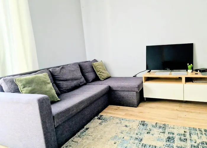 Luxury In -1-bright-secured-free Parking *